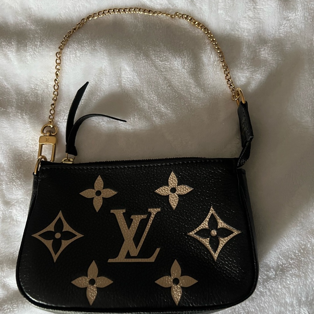 Louis Vuitton Black and Gold Women's Pochette Bag (wallet size)